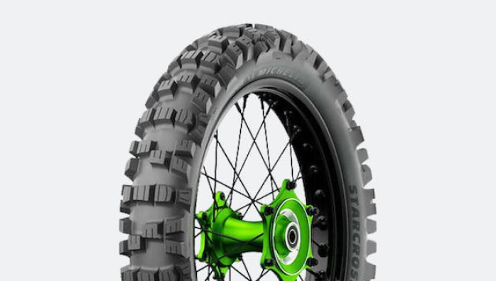 Pneus durs pour motocross